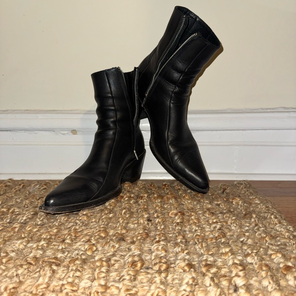 Vintage Black Leather Beetle Boots